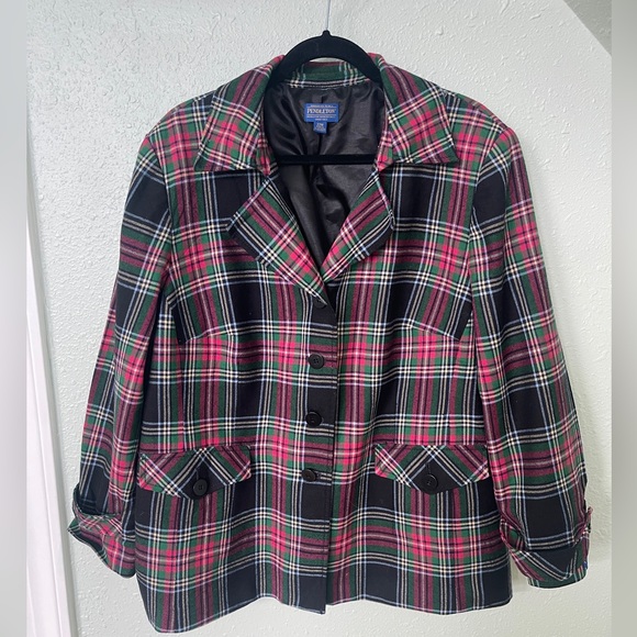 Pendleton Jackets & Blazers - Pendleton women’s plaid blazer